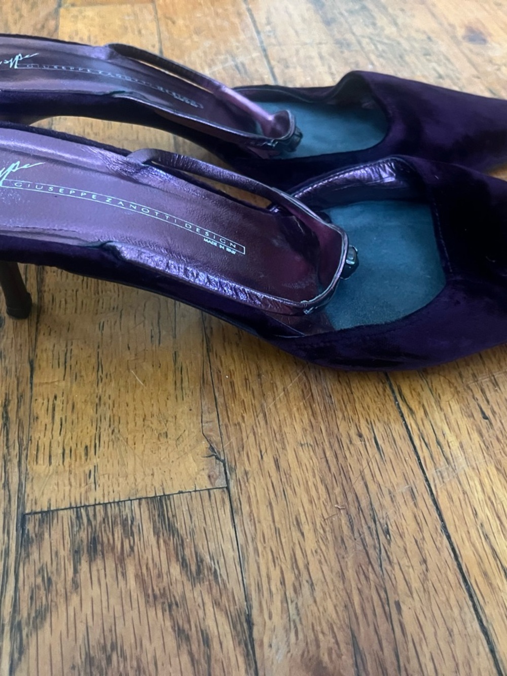 Giuseppe Zanotti Deep Purple Velvet Heels - Picture 2 of 4
